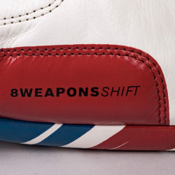 8 WEAPONS Boxerské rukavice Shift - bílo/modro/červené