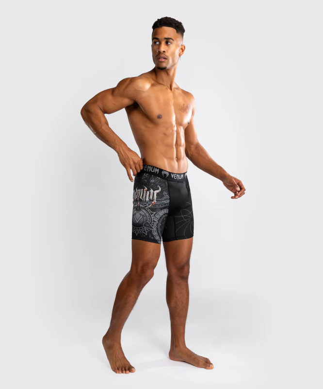 Kompresní trenýrky VENUM Gladiator 5.0 - černo/stříbrné