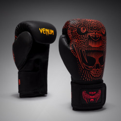 Boxerské rukavice Venum Quetzal Fury - černé
