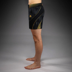 Pánské šortky UFC Fusion by Venum Authentic Fight Night - Short Fit - černo/zlaté