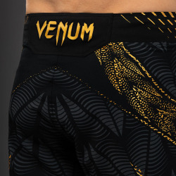 Pánské šortky UFC Fusion by Venum Authentic Fight Night - Short Fit - černo/zlaté