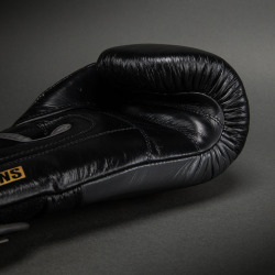 RINGHORNS Boxerské rukavice CHARGER - černo/zlaté
