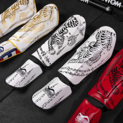 PHANTOM Chrániče holení muay thai - bílé