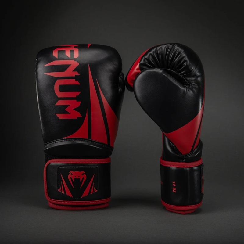Boxerské rukavice VENUM CHALLENGER 2.5. - černo/červené