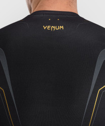 Rashguard VENUM Kr. rukáv Streamline - černo/zlatý