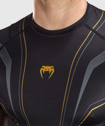 Rashguard VENUM Kr. rukáv Streamline - černo/zlatý