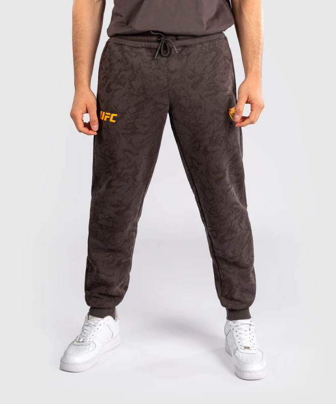 Pánské tepláky UFC Fusion by Venum Fight Week Cotton - hnědé