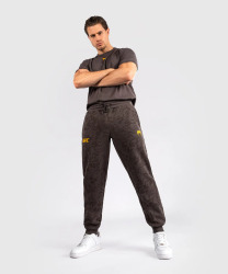 Pánské tepláky UFC Fusion by Venum Fight Week Cotton - hnědé