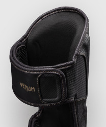 Chrániče holení VENUM Impact Evo Scales - Dark Grey