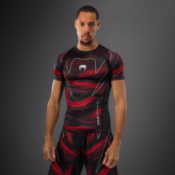 Rashguard VENUM Kr. rukáv Matupa - černo/červený