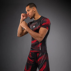 Rashguard VENUM Kr. rukáv Matupa - černo/červený